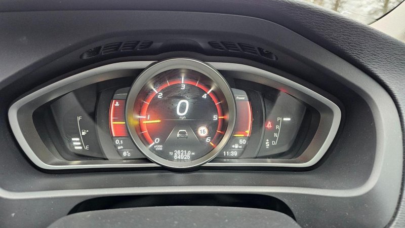VOLVO V40