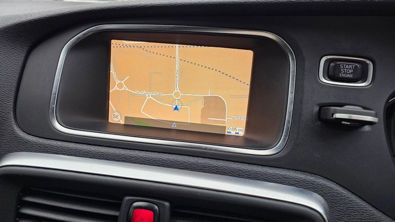 VOLVO V40