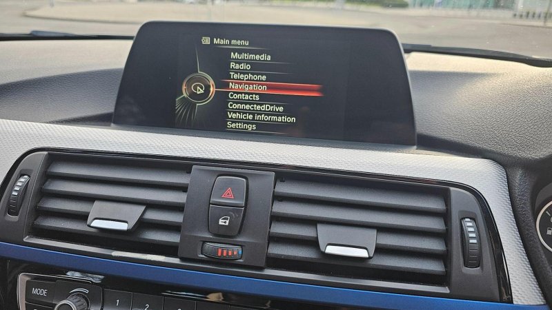 BMW 3 SERIES
